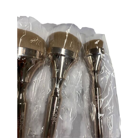 ICONIC London HD Blend Base Set 4-Piece Brush Set New - Picture 4 of 5